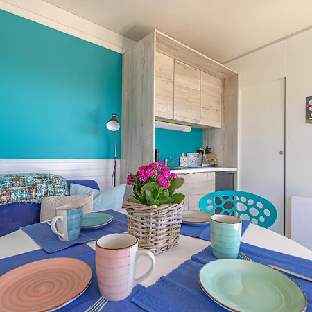 Happy Tiny House With Covered Terrace - Happy Ferienhaus *