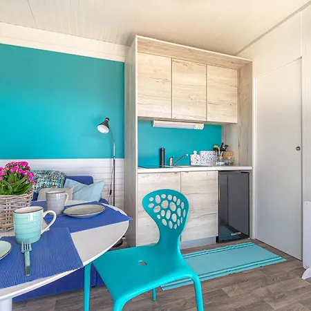 Happy Tiny House With Covered Terrace - Happy Smartno ob Paki