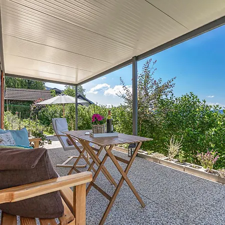 Happy House Of Nature - Happy * Smartno ob Paki